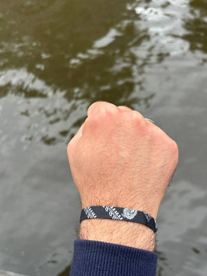 Heritage Pattern Fabric Wristband – Black & White